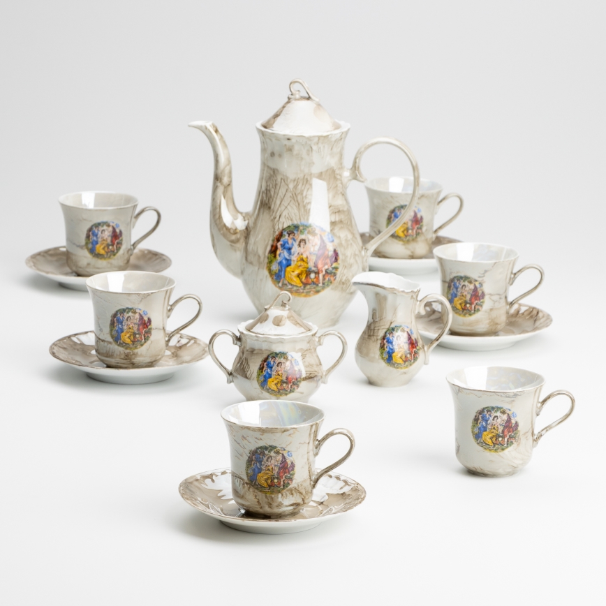 Service à thé en porcelaine marron