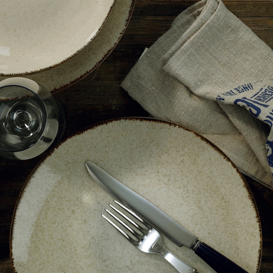 Service de table 24 pièces en porcelaine beige