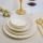 Service de table 24 pièces en porcelaine blanche à décor doré