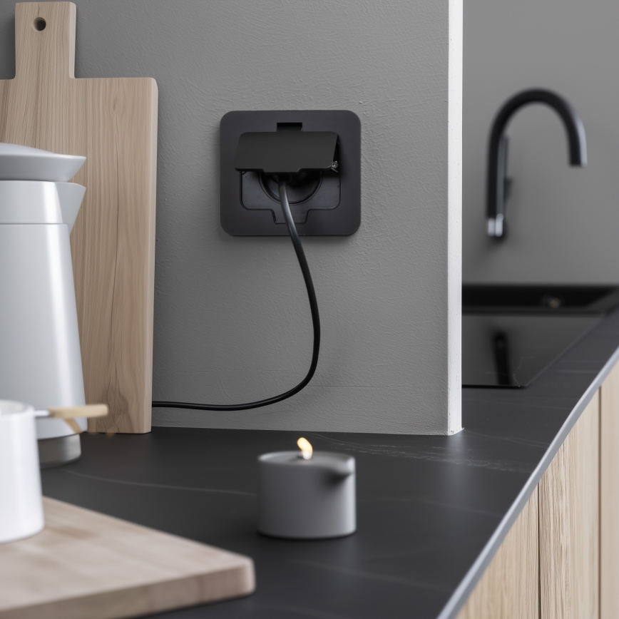 Bodeneinbau-Steckdose für den Außenbereich IP55 schwarz rechteckig