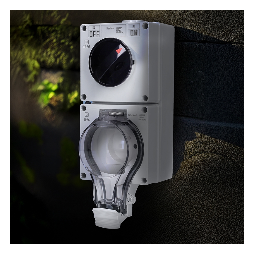Presa per ambienti umidi con interruttore 230V/16A IP66