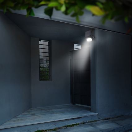 Proiettore solare LED dimmerabile con sensore di movimento e crepuscolare LED/6W/2200 mAh 3000/4000/6500K IP65