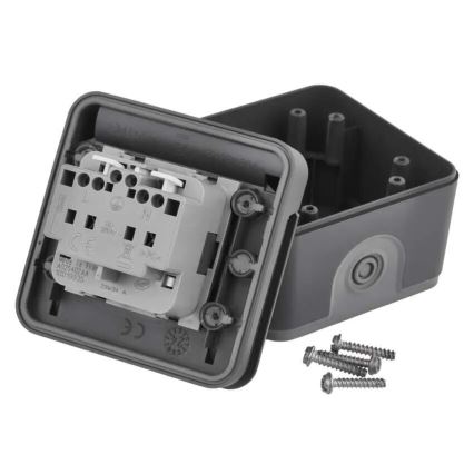 Steckdose für feuchte Umgebung IP55