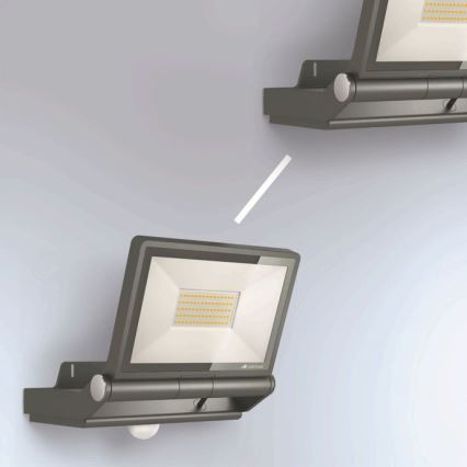 Steinel 069551 - Riflettore LED con sensore XLED PRO ONE Plus S LED/33,8W/230V IP44 3000K antracite + telecomando