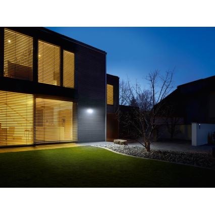 STEINEL 671013 - Solární senzorový LED-reflektor XSolar L-S 0,5W/LED stříbrná