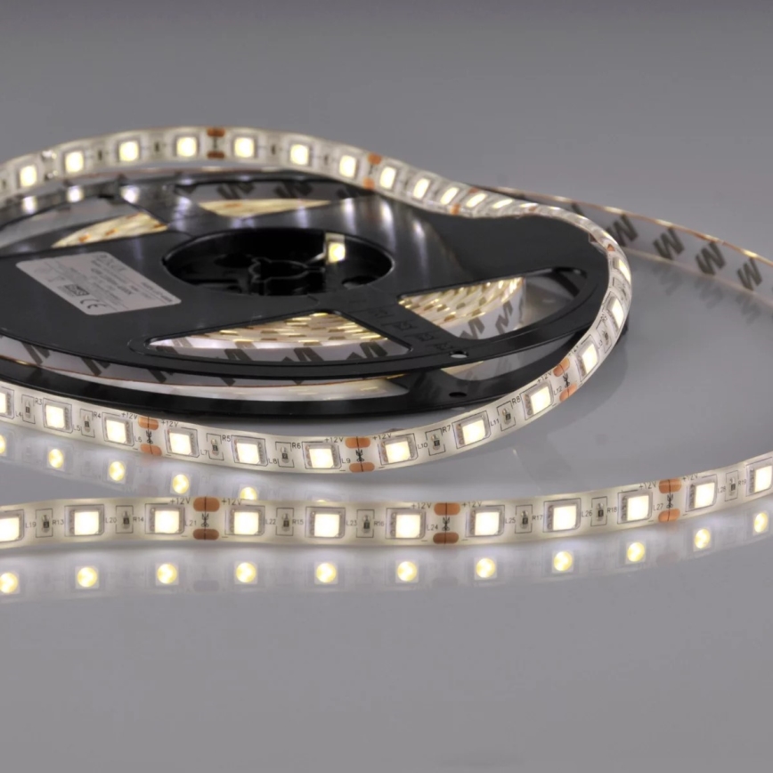 Striscia LED 5m 28W/12V IP65 3000K
