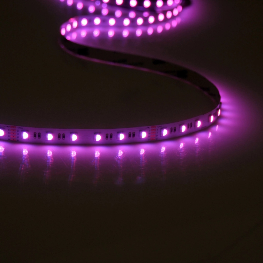Striscia LED RGBW Dimmerabile 3m LED/22W/24/230V + telecomando