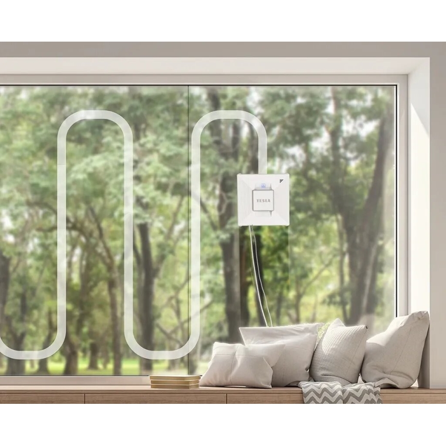 TESLA Electronics RoboStar-Pulitore per finestre con spruzzatore d'acqua 72W/230V/650 mAh Wi-Fi+Telecomando