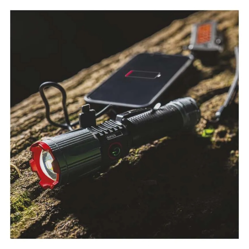 Torcia elettrica ricaricabile in metallo LED/5V 3000 brillante 5000 mAh IP43