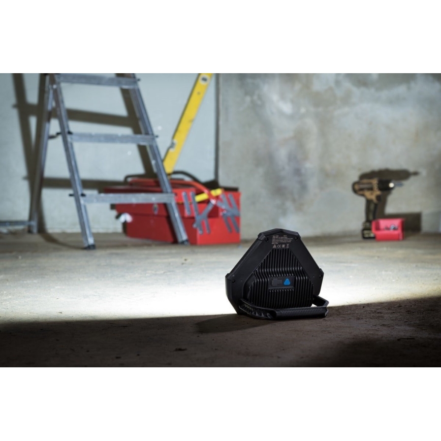 Varta 18647101401 - LED Torcia portatile WORK FLEX LED/12W/5V 5200 mAh IP54