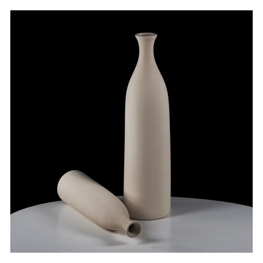 Vase en céramique blanc, hauteur 33 cm