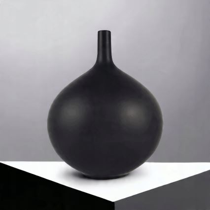 Vase en céramique noir mat de 24 cm