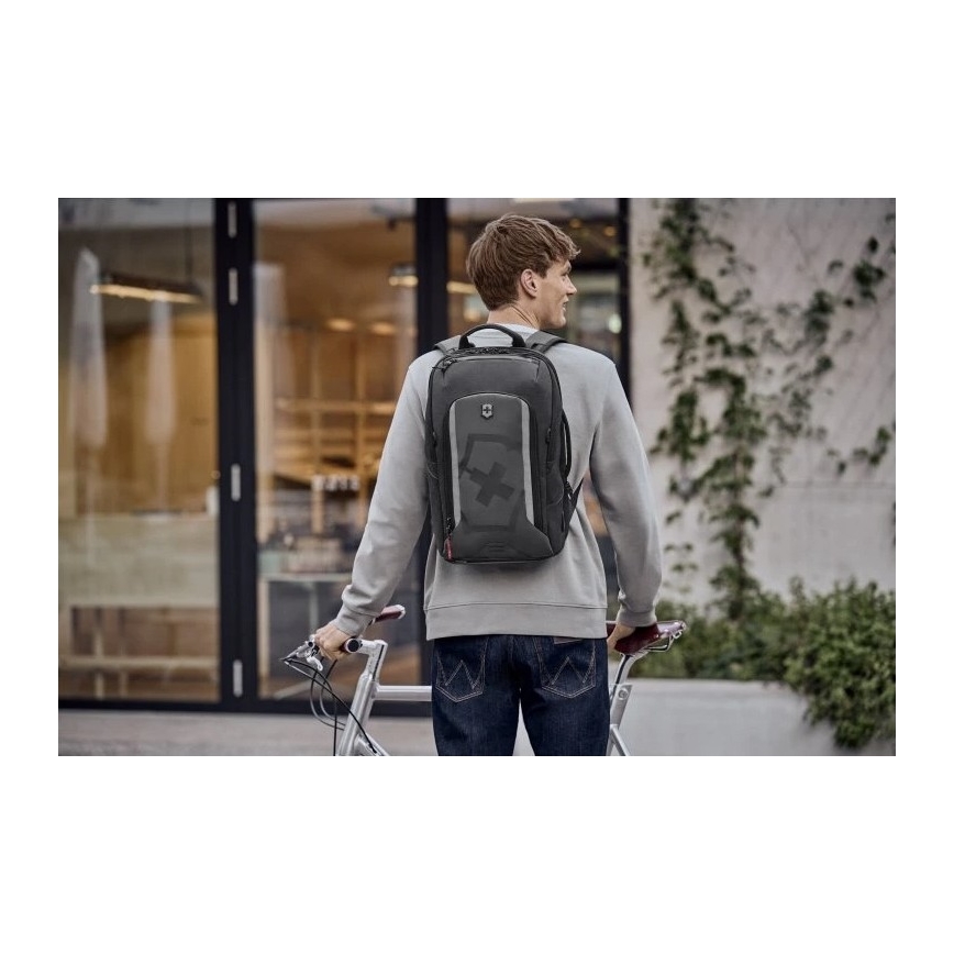 Victorinox - Zaino espandibile Touring 2.0 Traveler 33 l nero