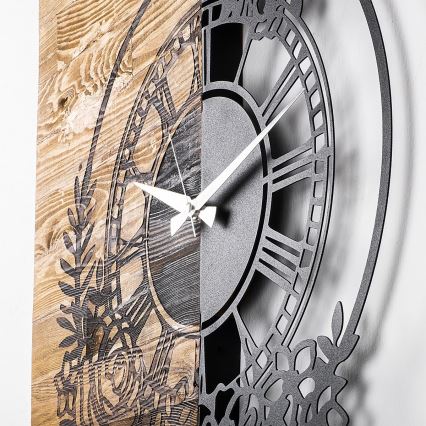 Wanduhr 58x51 cm 1xAA Holz/Metall