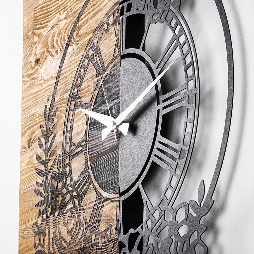 Wanduhr 58x51 cm 1xAA Holz/Metall