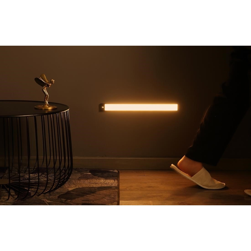 Yeelight - LED dimmbares, wiederaufladbares Möbellicht mit Sensor LED/2,4W/2200 mAh 2700K 60 cm schwarz